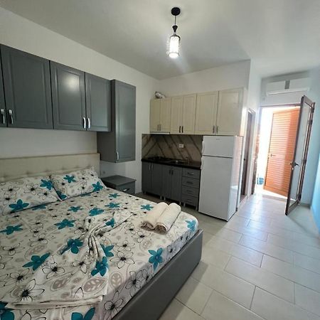 Kamberi Hotel & Apartments 2 Velipojë 외부 사진