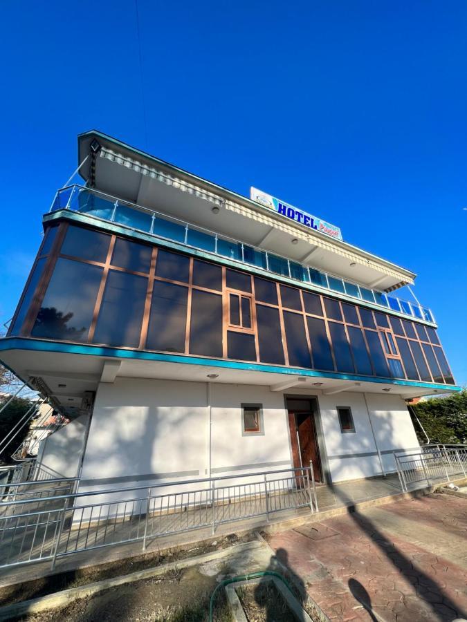 Kamberi Hotel & Apartments 2 Velipojë 외부 사진